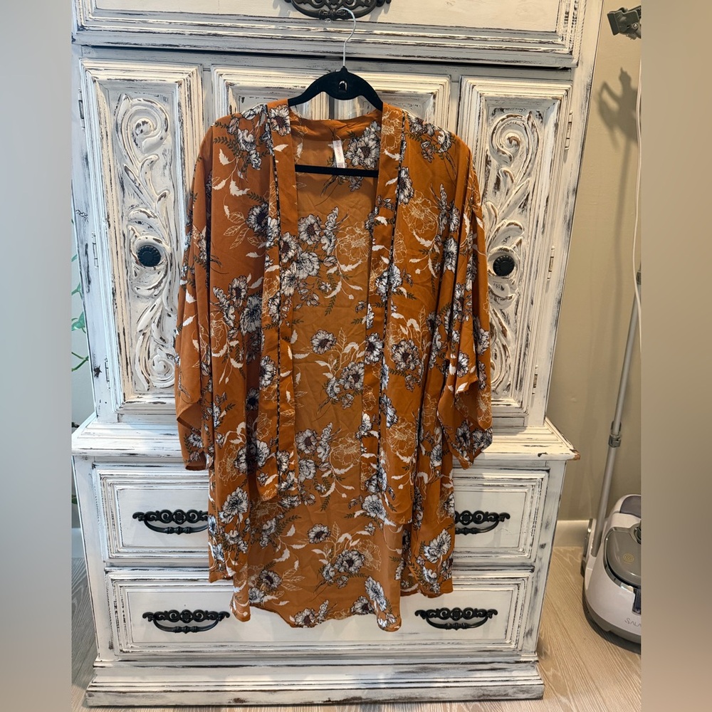 Xhilaration Rust Orange Floral Kimono